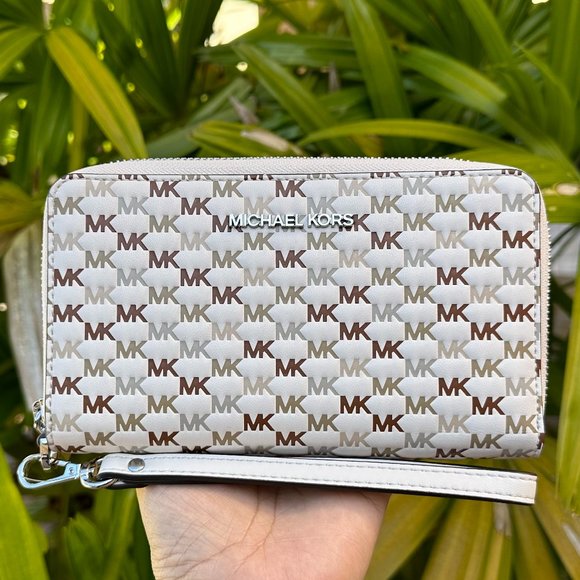 Michael Kors Jet Set Travel Multifunction Phone Wallet MK Light Cream Multi - Picture 1 of 12
